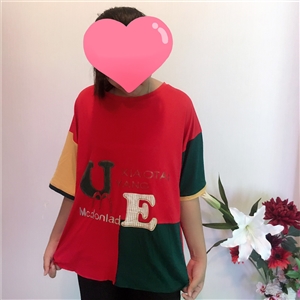 [BT-071] สีแดง / เสื้อคอกลม  แต่งสี สกีนอักษร ผ้านิ่มเด้ง  