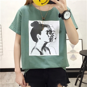 [BT-001] สีเขียว  / เสื้อคอกลม พิมพิ์ลายรูปคน 